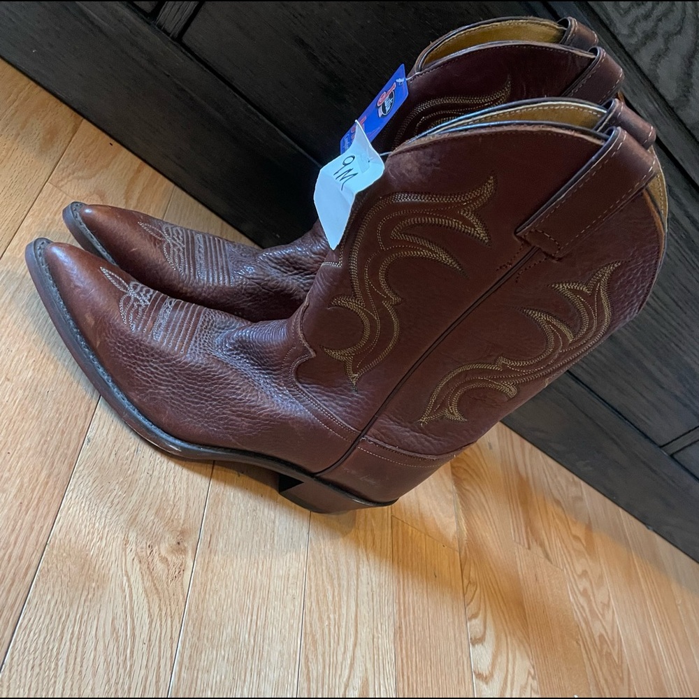 Never Worn Women’s Size 9 Justin Cowboy Boot